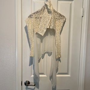 White sleeved jacket